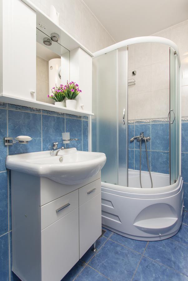 Private Room-2 Persons Guest house *